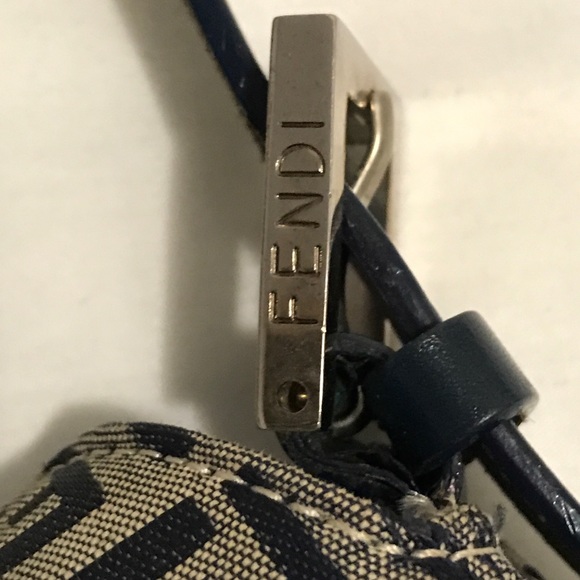 Purse - Picture 4 of 11